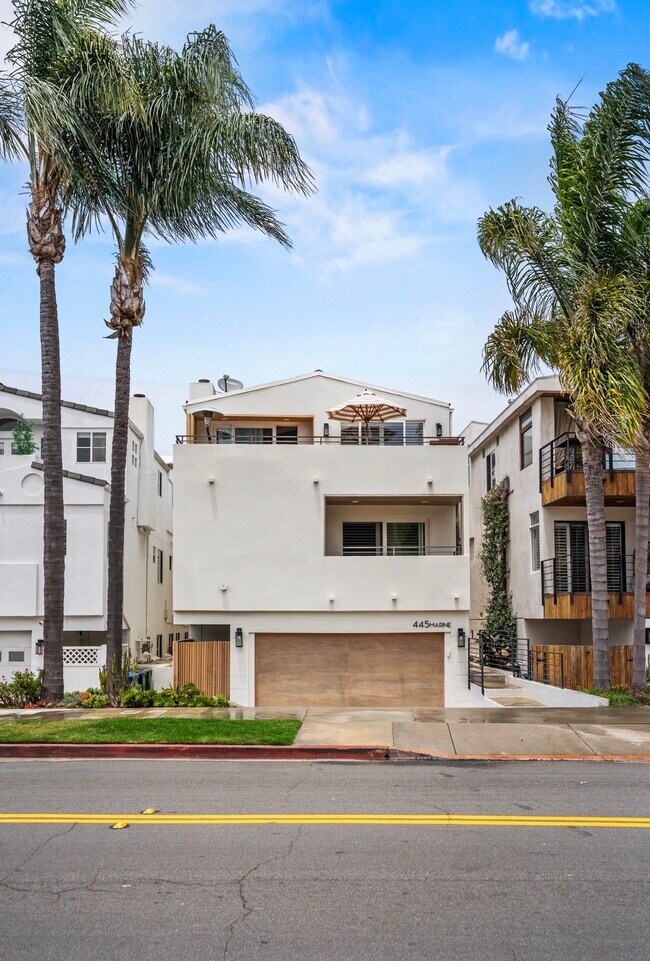 Foto del edificio - 445 Marine Ave