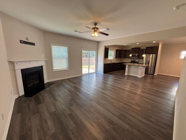 Building Photo - 377 Baymont Dr