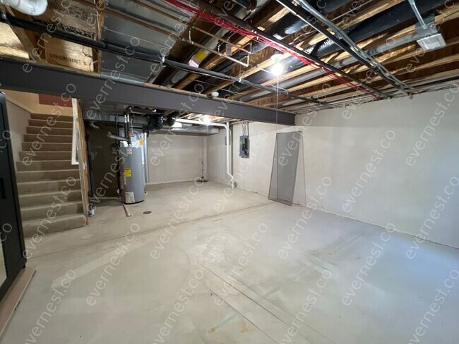 Building Photo - 41021 Maplewood Drive