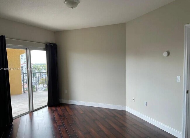 Building Photo - 1627 SW 37th Ave