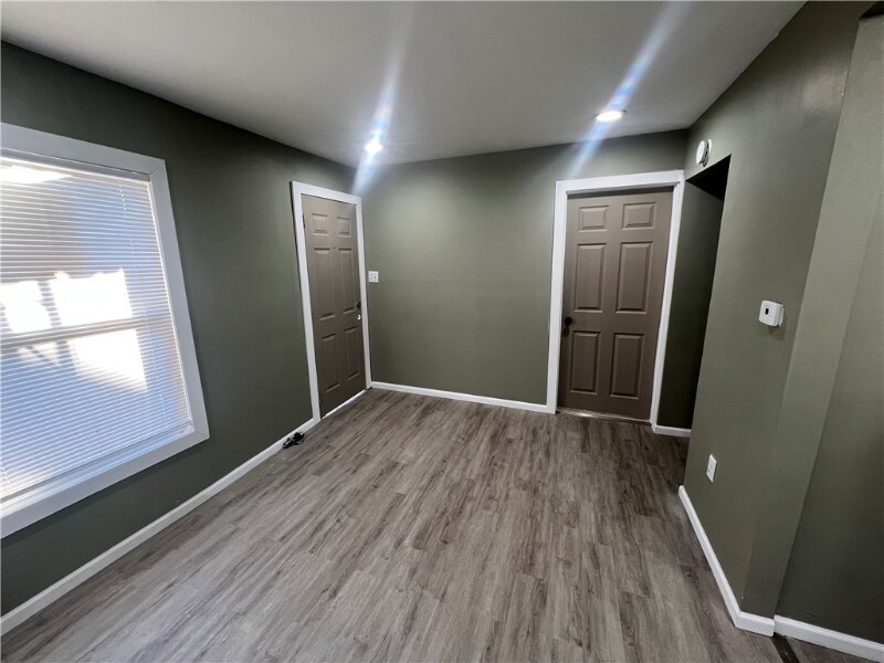 Foto principal - 1640 E Division St