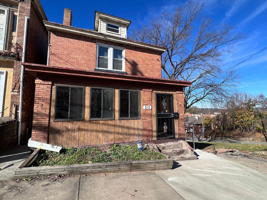 Primary Photo - Updated 3BR House now available