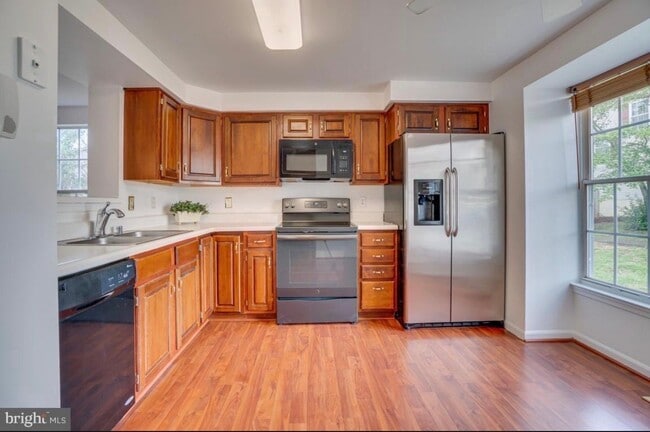 Photo - 16965 Monmouth Ct (Dumfries, VA) Townhome
