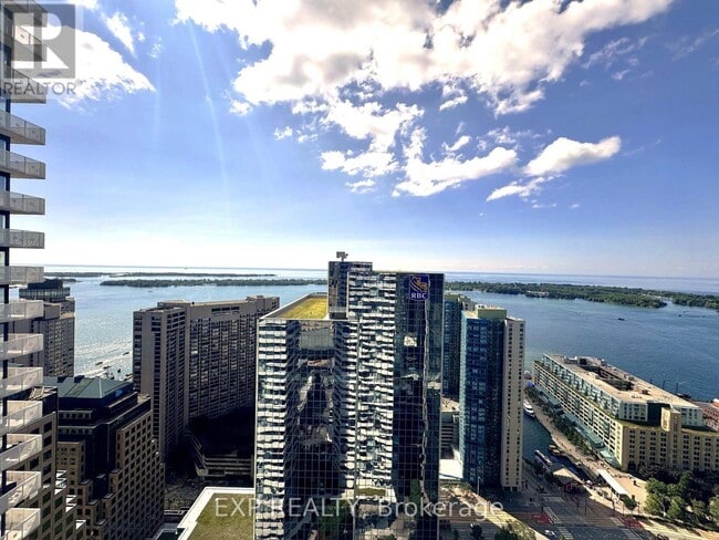 Building Photo - 100 Harbour St