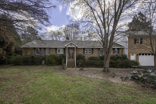 Building Photo - 15113 Steele Creek Rd