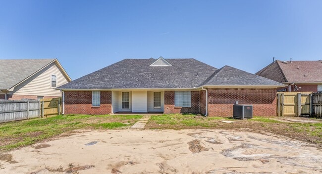 Foto del edificio - Modern Comfort Meets Southern Charm – Spac...