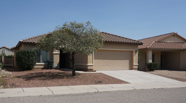 Building Photo - Close to Canyon Vista Medical Center