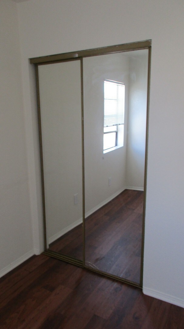 Building Photo - Downtown Anacapa Apartment - Must Drive-By!