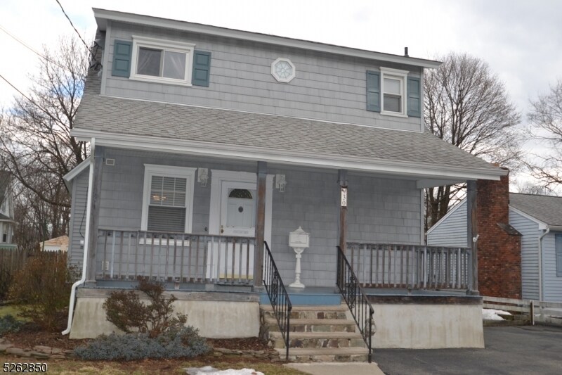 Primary Photo - 30 Crater Ave