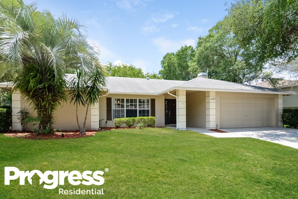 1427 Clarion Dr, Valrico, FL 33596 House for Rent in Valrico, FL