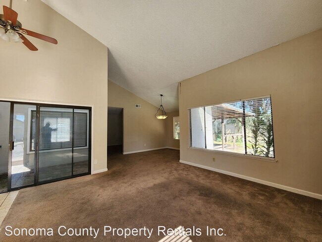 Foto del edificio - 4 br, 2 bath House - 6498 Jacaranda Street