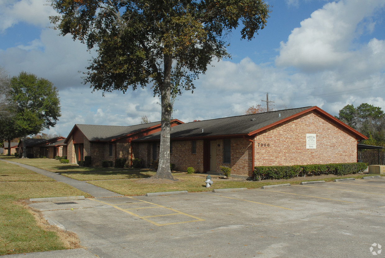 Primary Photo - Briarwood Green Townhomes