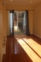 Building Photo - 221 Kingsland Ave