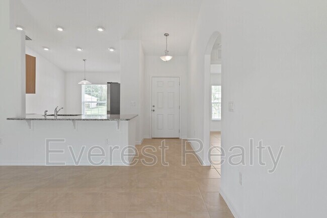 Building Photo - 15 Barbera Ln