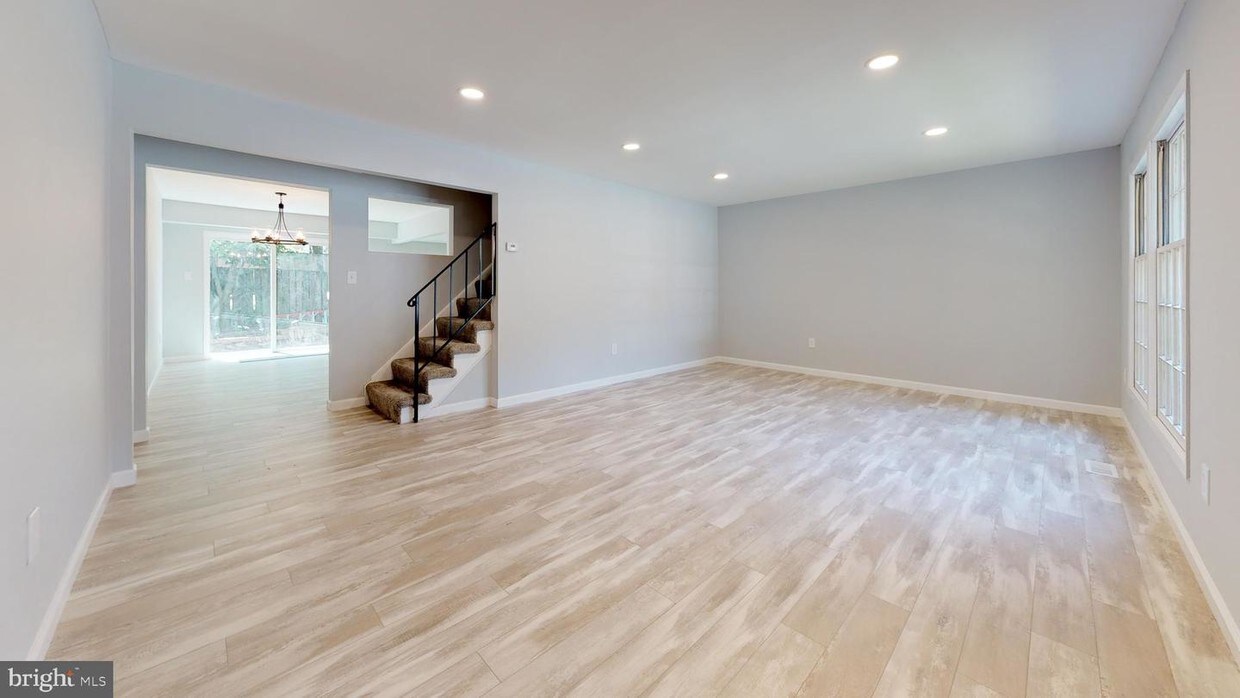 Foto principal - 1726 Whitfield Ct
