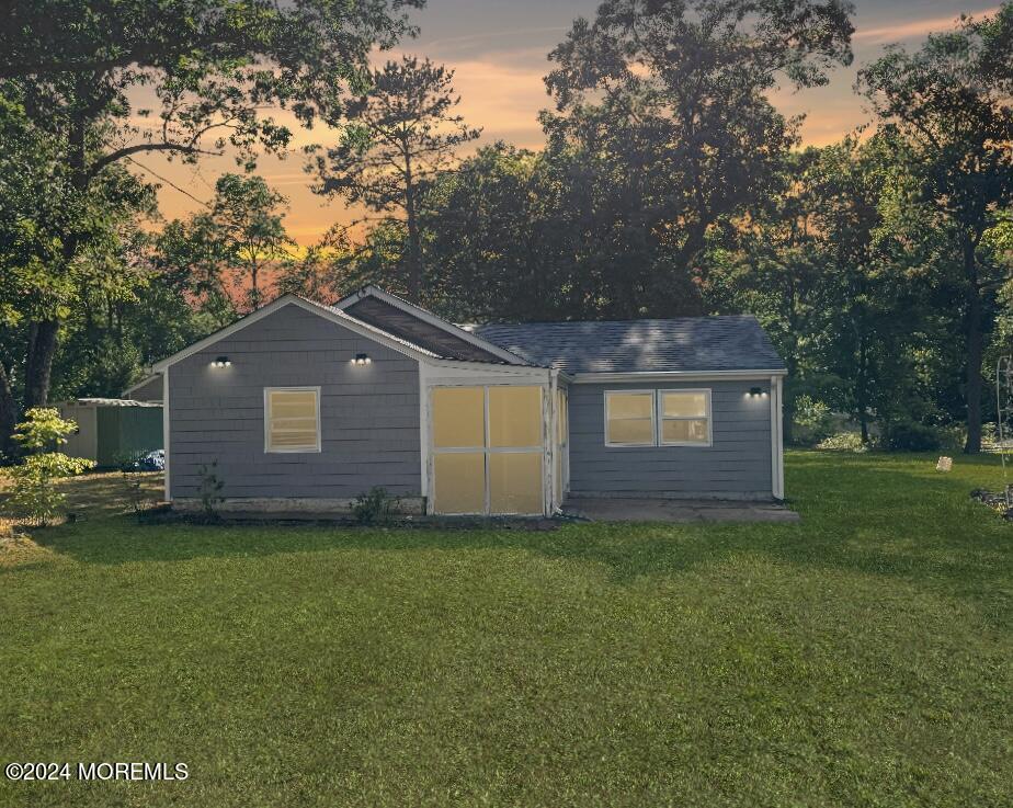 Foto principal - 338 Spotswood Englishtown Rd