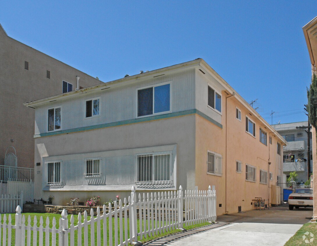 Primary Photo - 1201 S Shenandoah St