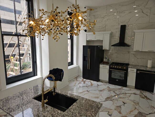 Foto del edificio - 539 W Market St