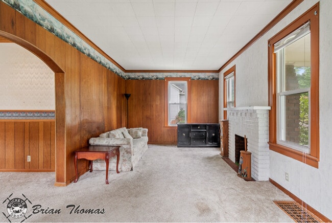 Building Photo - 436 Portage St
