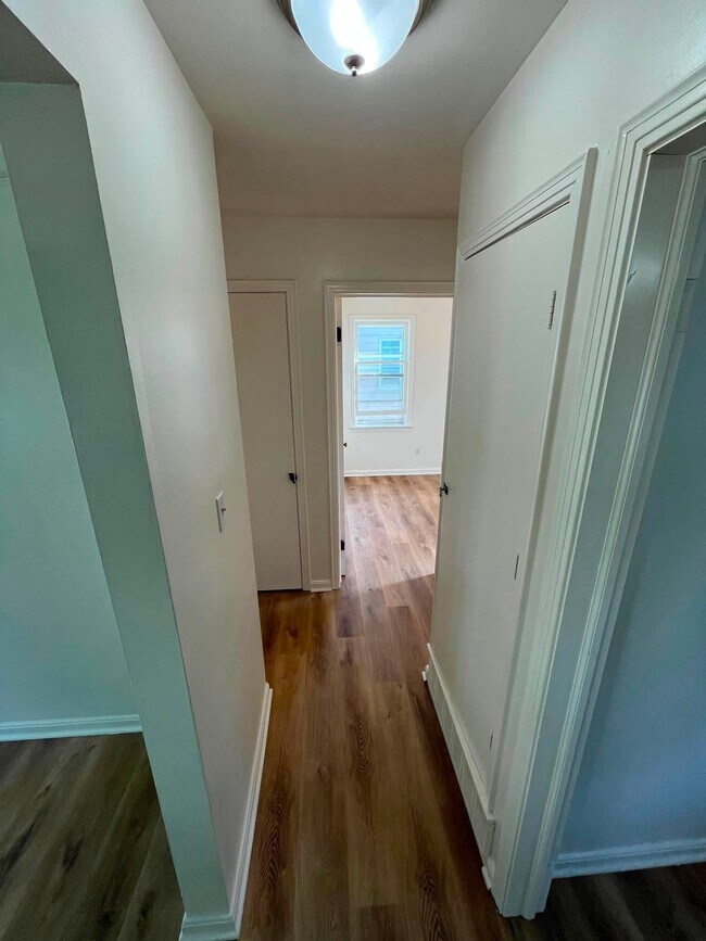 Foto del edificio - 3948 E 188th St