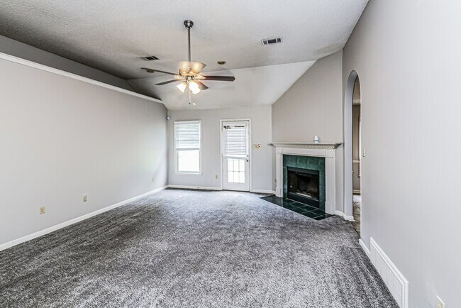 Foto del edificio - 8730 Raspberry Ln