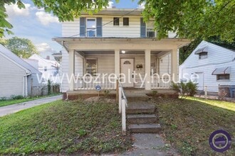 Building Photo - 1735 Roosevelt Cir
