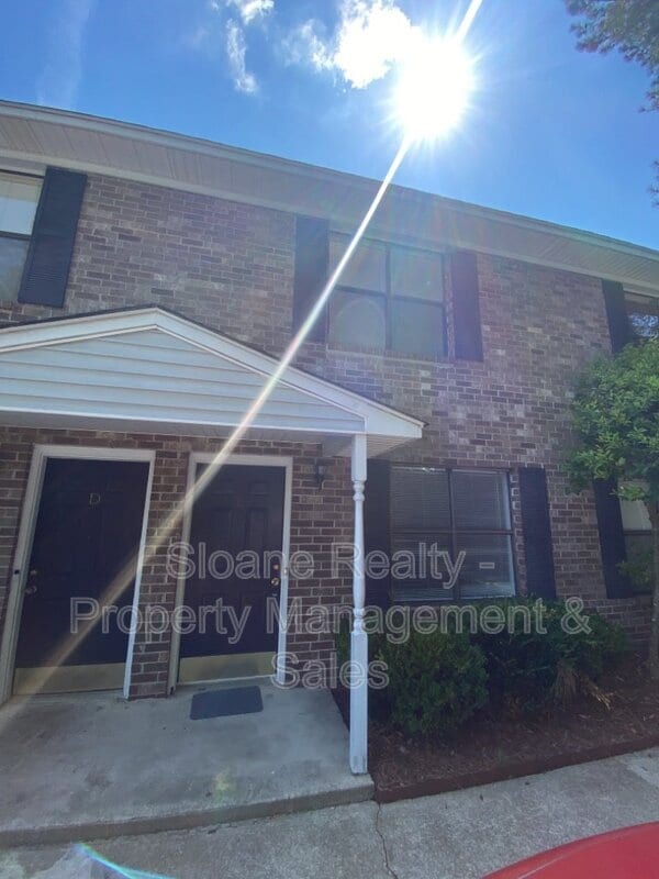 Building Photo - 6239 Lucille Dr