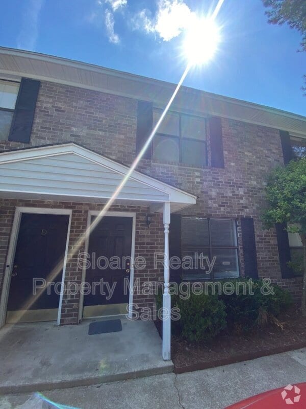 Building Photo - 6239 Lucille Dr