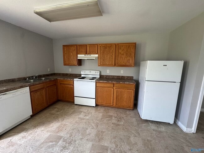 Building Photo - 227 Farmington Dr