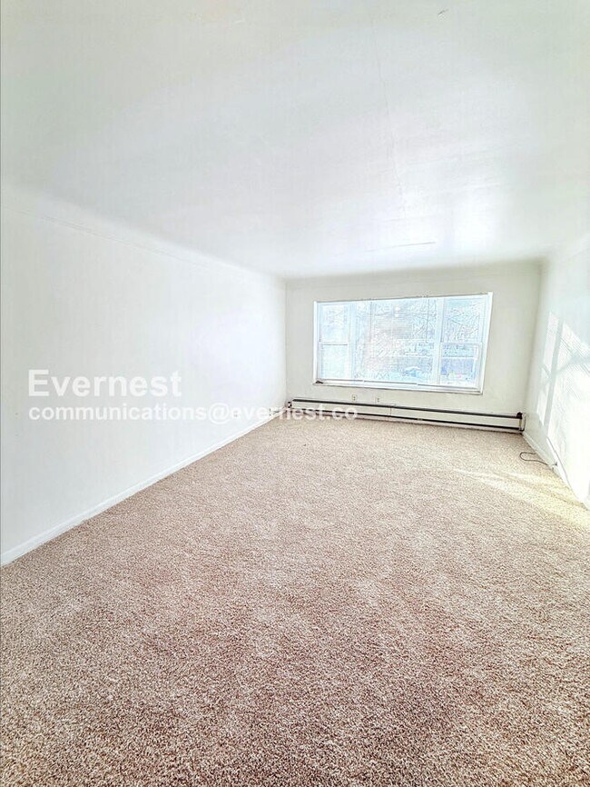 Foto del edificio - 15601 Schoolcraft Rd