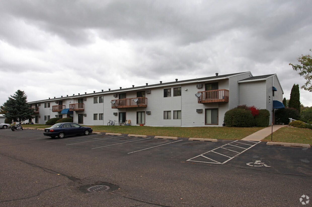 Glen Park Apartments Apartments in River Falls, WI