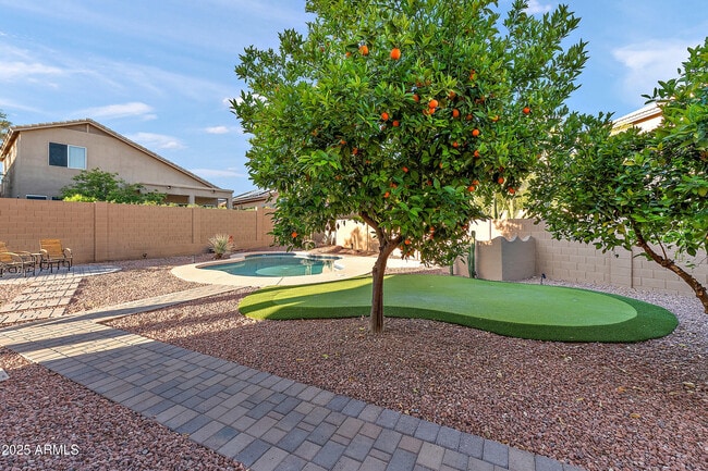 Building Photo - 4556 E Madre Del Oro Dr