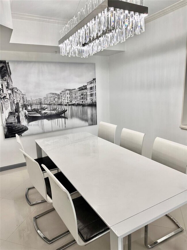 Foto del edificio - 17100 N Bay Rd