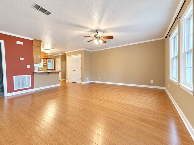 Building Photo - 12392 FM 1300