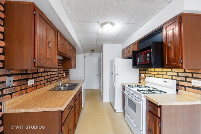 Foto del edificio - 452 Harrison Ct