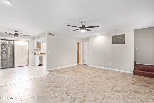 Foto del edificio - 16510 E Palisades Blvd