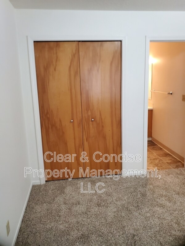 Foto del edificio - 4125 Henry Ct