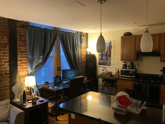Check out this 2 bed in the North End... - Check out this 2 bed in the North End... Apartment