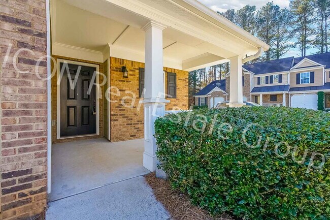 Foto del edificio - 2/2.5 end unit townhome in Woodstock