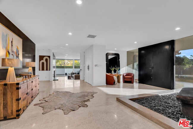 Foto del edificio - 802 N Crescent Dr