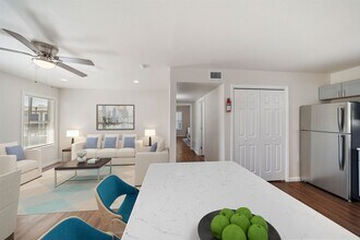 Building Photo - 6403 Sloan St