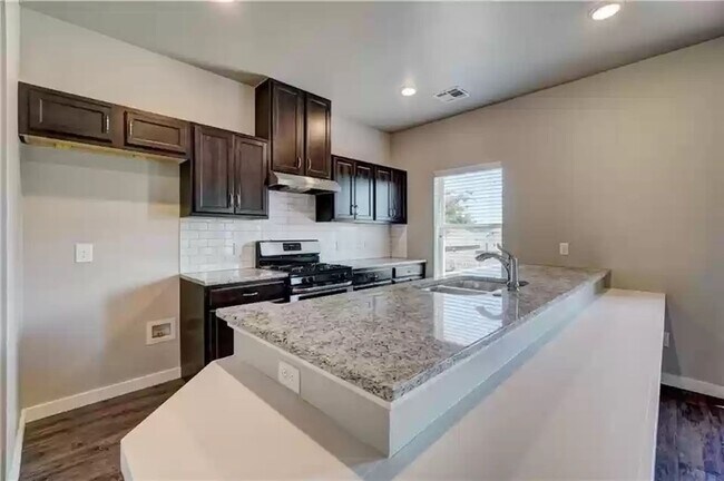 Building Photo - Open House, Tuesday May 4th from 5:00-6;00...