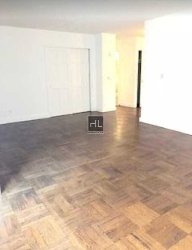 Primary Photo - 120 E 34th St