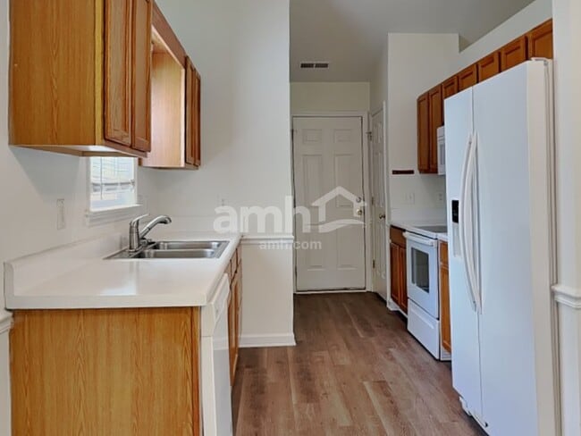 Building Photo - 2657 Wynbrook Dr