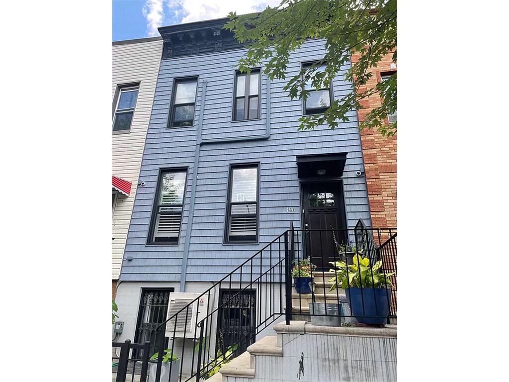 Foto del edificio - 496 Hart St