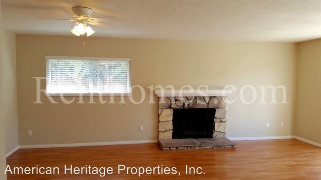 Building Photo - 4 br, 2 bath House - 354 Roman Way