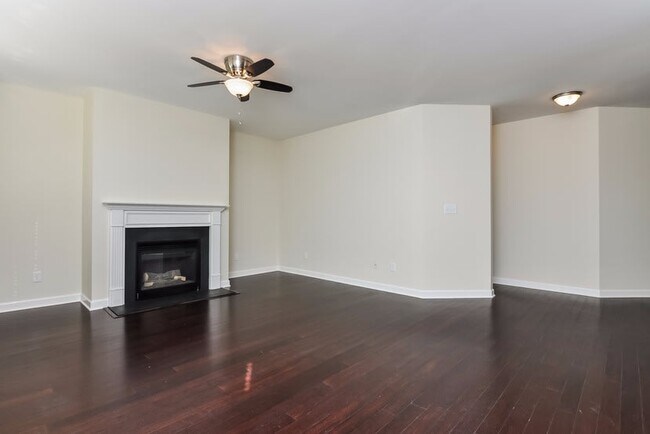 Building Photo - 577 Rolling Meadows Dr