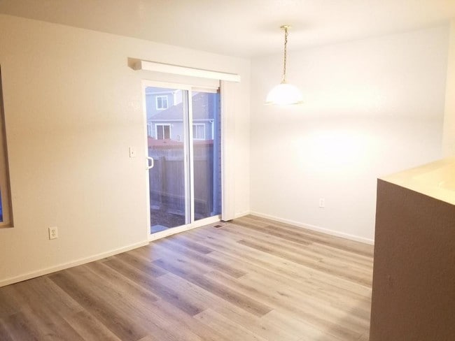 Photo - 1691 Oak Creek Dr Townhome