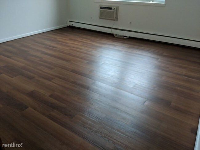 Building Photo - 1 br, 1 bath Apartment - 860 Park Ave