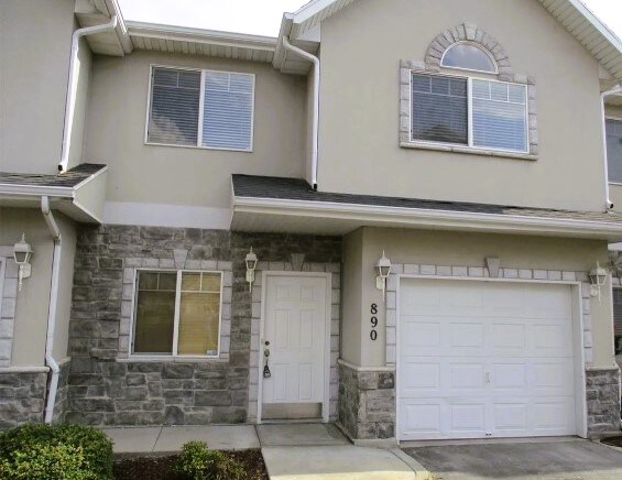 Foto principal - 890 E Chase Brk Ln